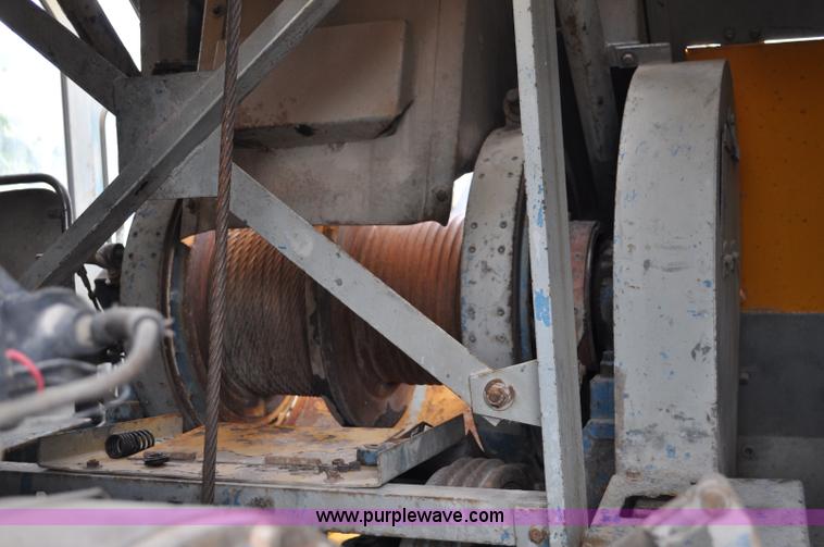 image for item G6109 1959 Hendrickson truck with crane