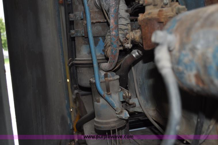 image for item G6109 1959 Hendrickson truck with crane