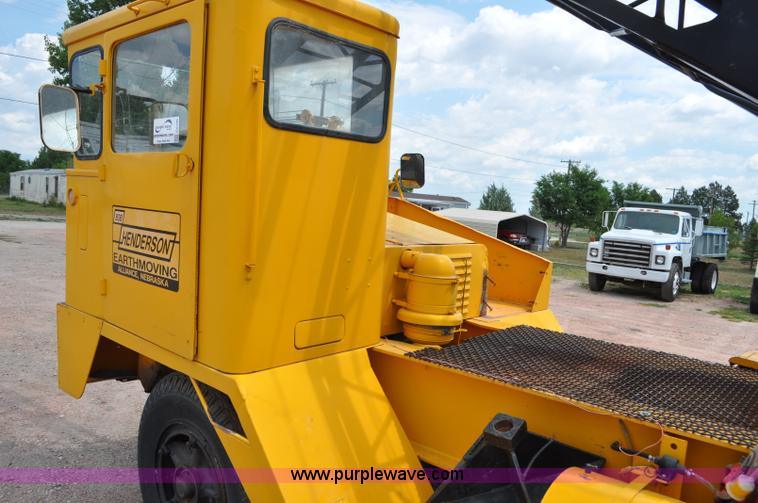 image for item G6109 1959 Hendrickson truck with crane