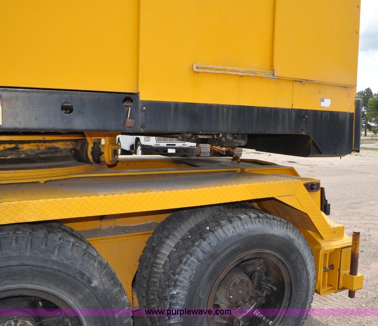 image for item G6109 1959 Hendrickson truck with crane