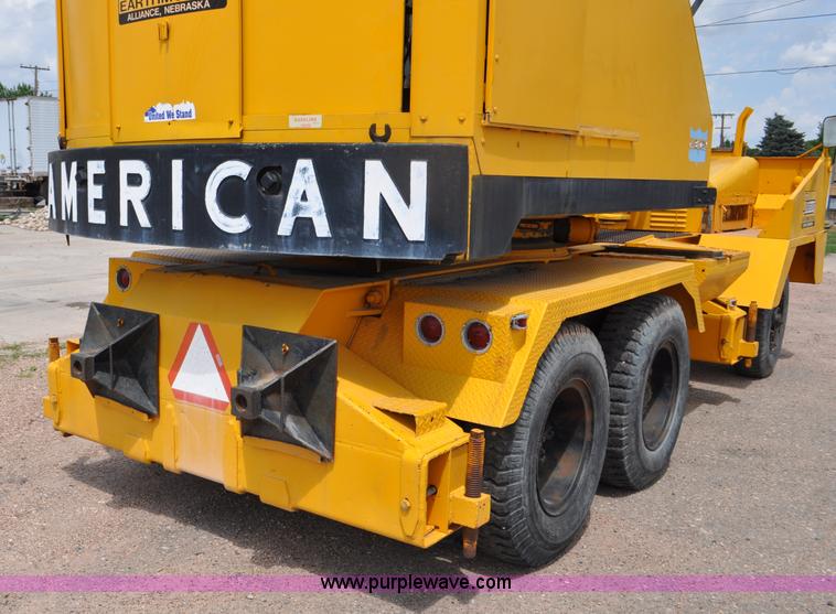 image for item G6109 1959 Hendrickson truck with crane