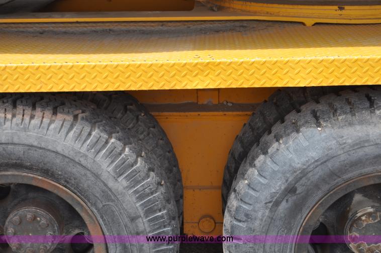 image for item G6109 1959 Hendrickson truck with crane