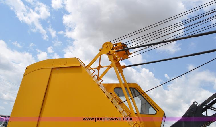 image for item G6109 1959 Hendrickson truck with crane