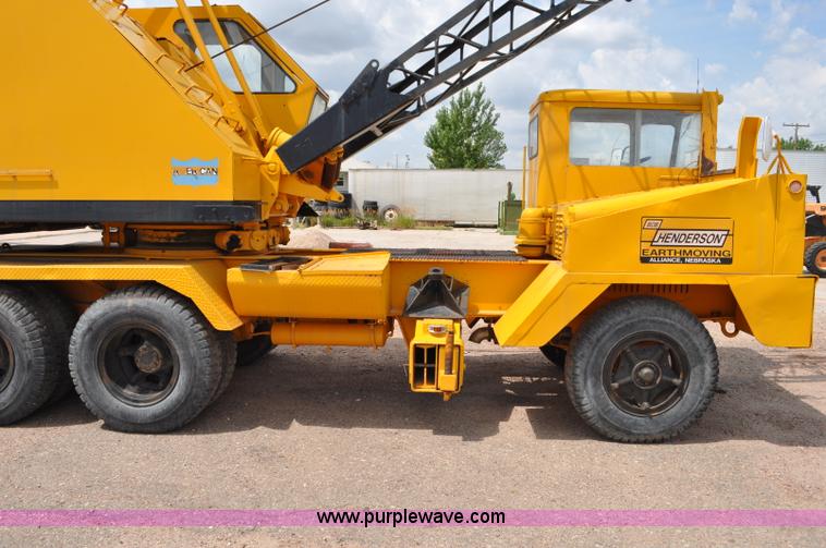 image for item G6109 1959 Hendrickson truck with crane