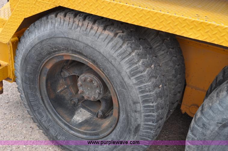 image for item G6109 1959 Hendrickson truck with crane