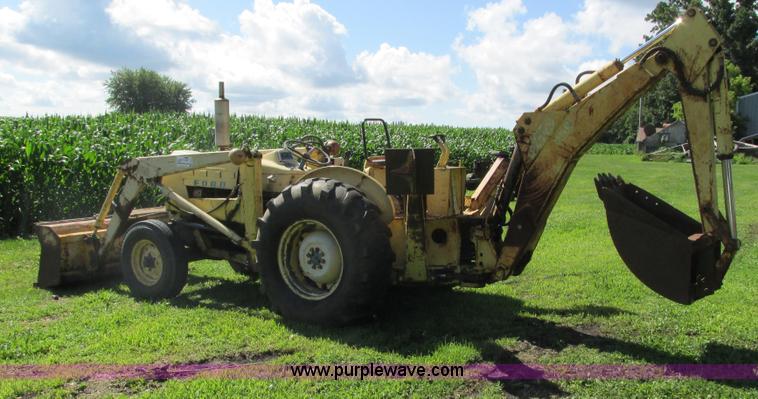 image for item G8574 Ford 450 tractor loader backhoe