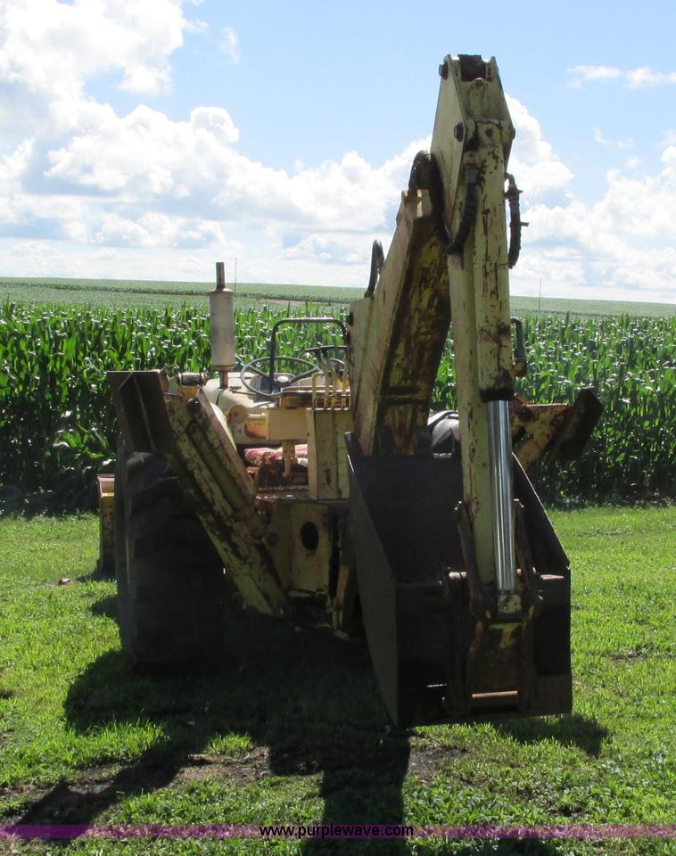 image for item G8574 Ford 450 tractor loader backhoe