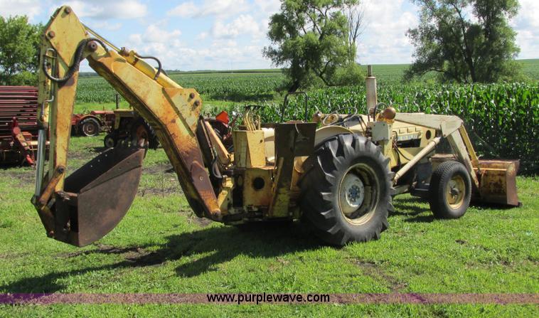 image for item G8574 Ford 450 tractor loader backhoe