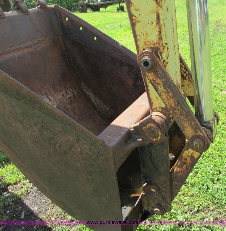 image for item G8574 Ford 450 tractor loader backhoe