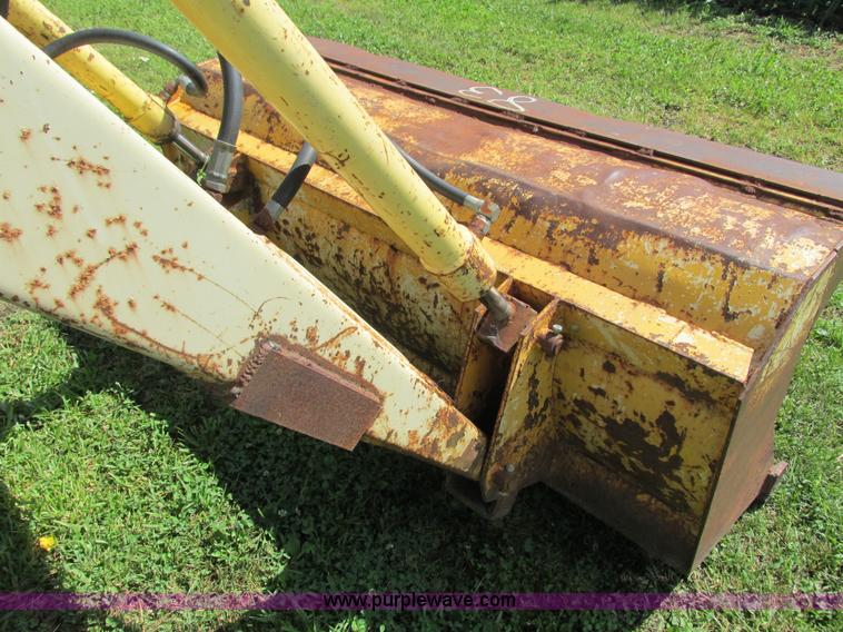 image for item G8574 Ford 450 tractor loader backhoe