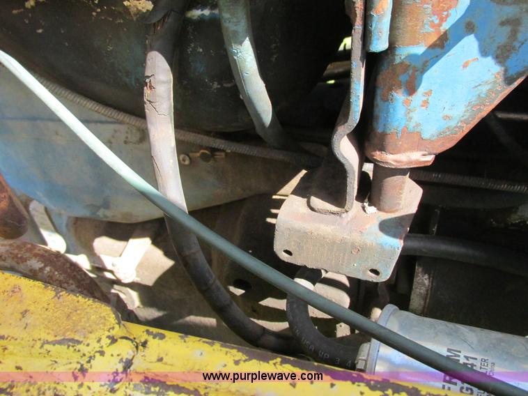 image for item G8574 Ford 450 tractor loader backhoe