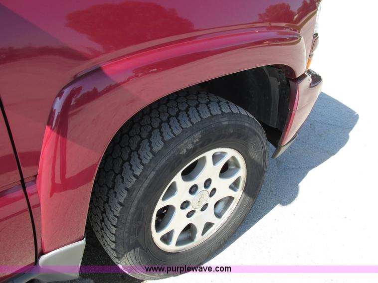 image for item G8581 2005 Chevrolet Tahoe Z71 SUV