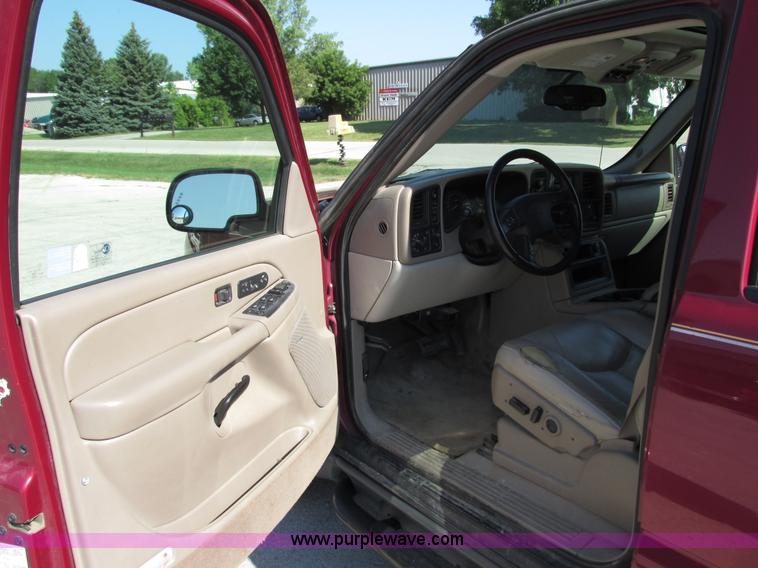 image for item G8581 2005 Chevrolet Tahoe Z71 SUV