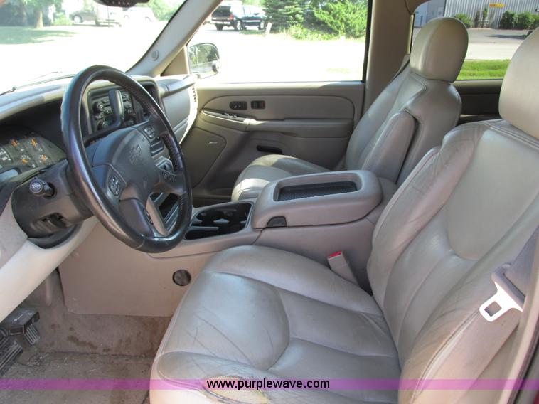 image for item G8581 2005 Chevrolet Tahoe Z71 SUV