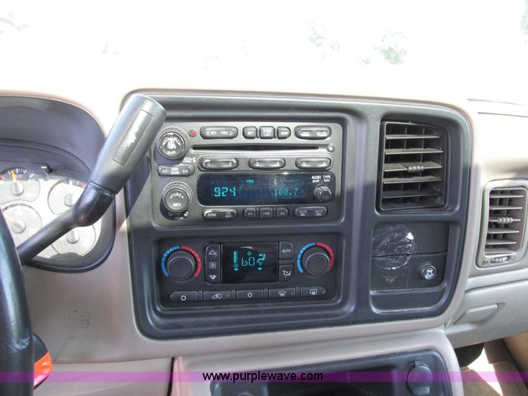 image for item G8581 2005 Chevrolet Tahoe Z71 SUV