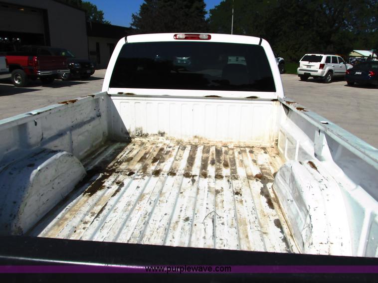 image for item G8582 1999 Chevrolet Silverado 2500 Ext. Cab pickup truck