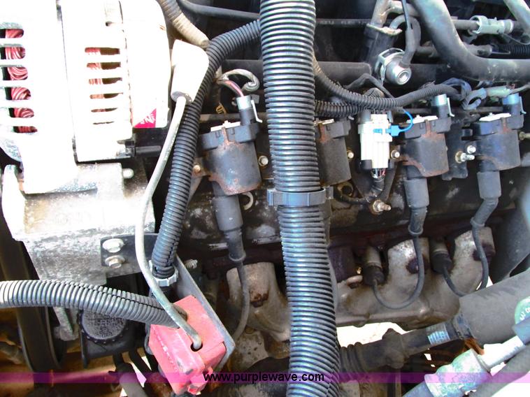 image for item G8582 1999 Chevrolet Silverado 2500 Ext. Cab pickup truck