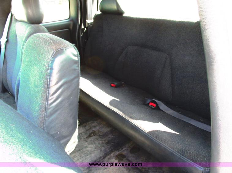 image for item G8582 1999 Chevrolet Silverado 2500 Ext. Cab pickup truck