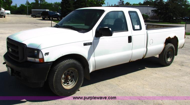 image for item G8583 2002 Ford F250 Super Duty SuperCab pickup truck