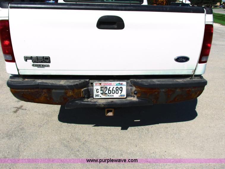 image for item G8583 2002 Ford F250 Super Duty SuperCab pickup truck