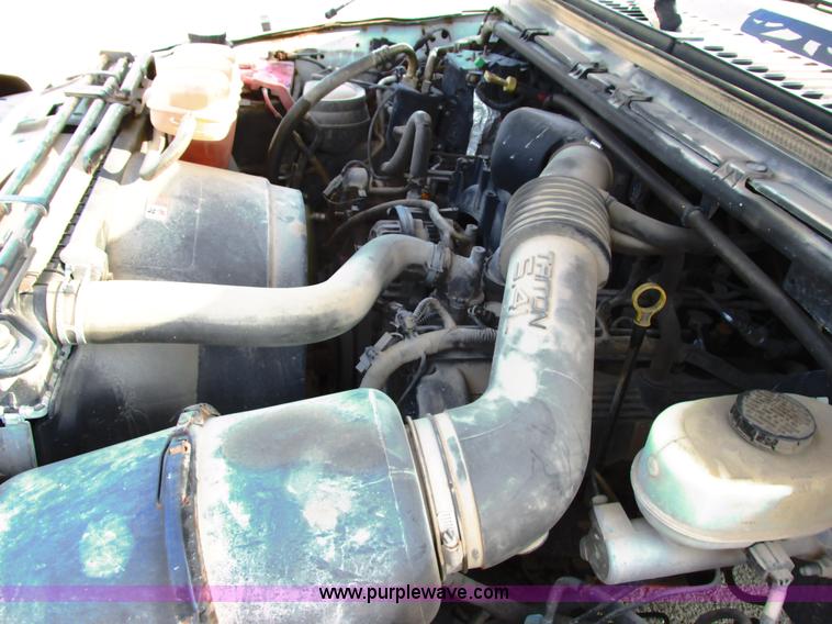 image for item G8583 2002 Ford F250 Super Duty SuperCab pickup truck