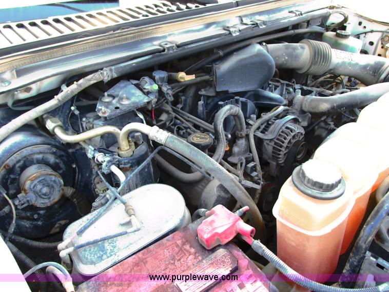 image for item G8583 2002 Ford F250 Super Duty SuperCab pickup truck