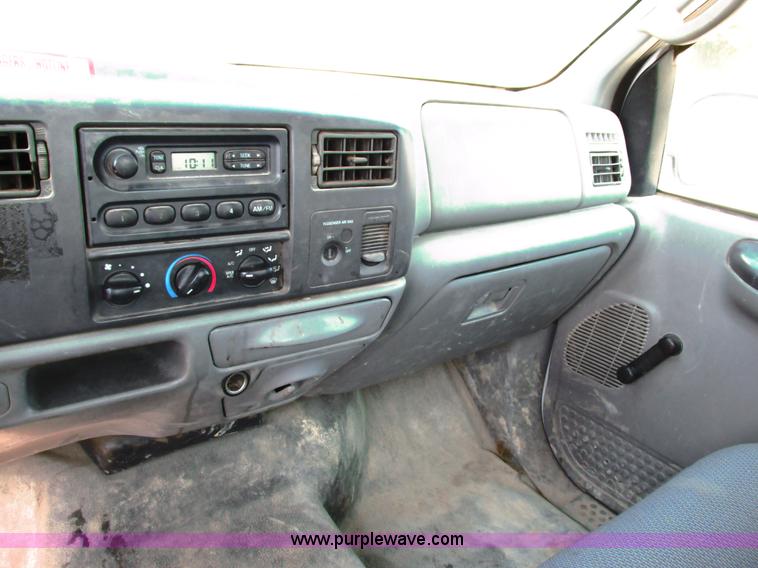 image for item G8583 2002 Ford F250 Super Duty SuperCab pickup truck