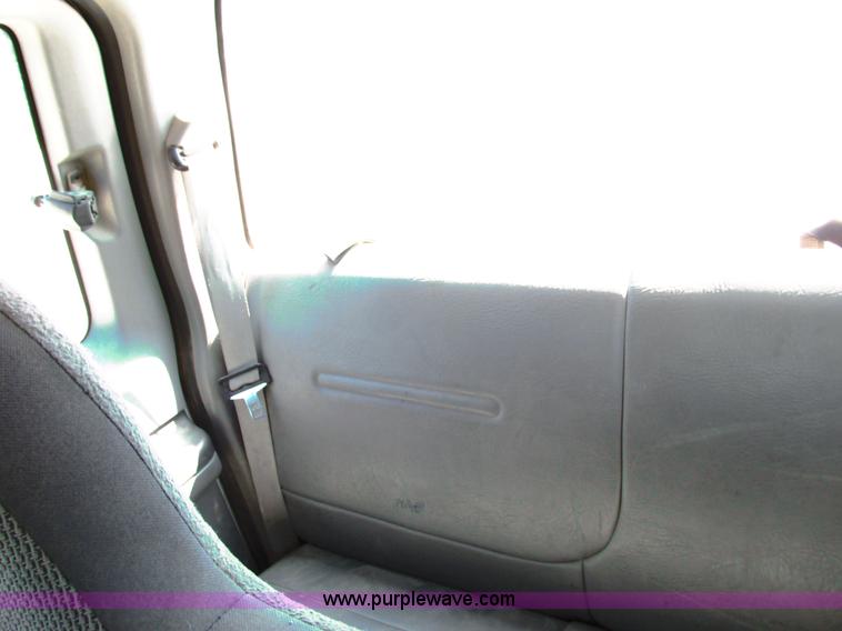 image for item G8583 2002 Ford F250 Super Duty SuperCab pickup truck