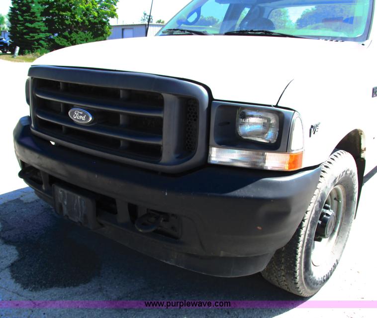 image for item G8584 2002 Ford F250 Super Duty SuperCab pickup truck