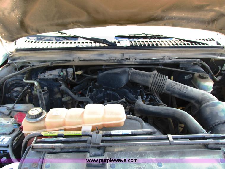 image for item G8584 2002 Ford F250 Super Duty SuperCab pickup truck