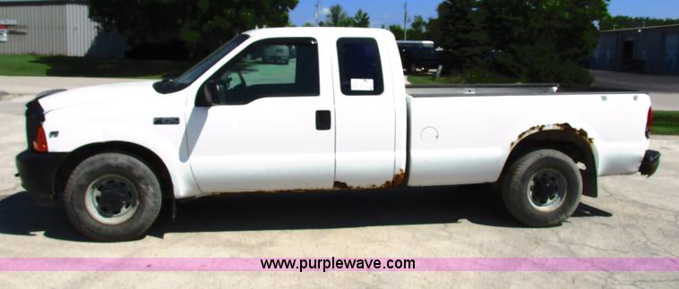 image for item G8585 2001 Ford F250 Super Duty SuperCab pickup truck