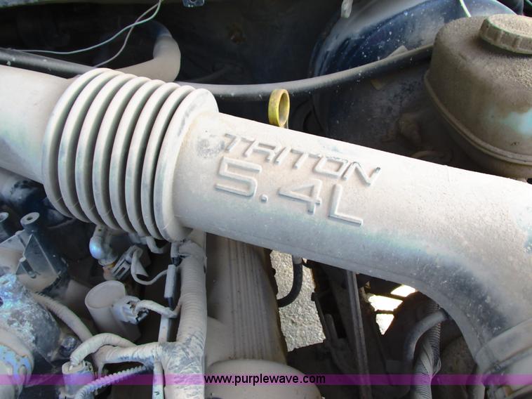 image for item G8585 2001 Ford F250 Super Duty SuperCab pickup truck