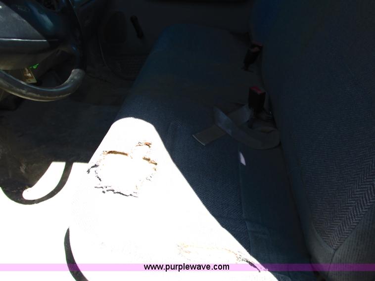 image for item G8585 2001 Ford F250 Super Duty SuperCab pickup truck