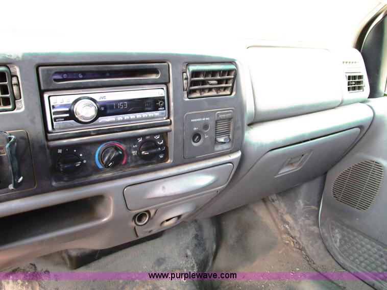 image for item G8585 2001 Ford F250 Super Duty SuperCab pickup truck