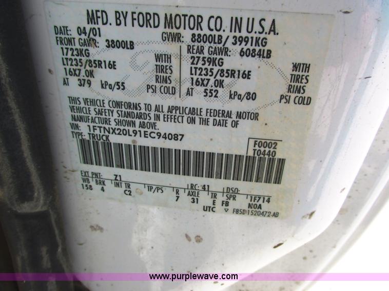 image for item G8585 2001 Ford F250 Super Duty SuperCab pickup truck