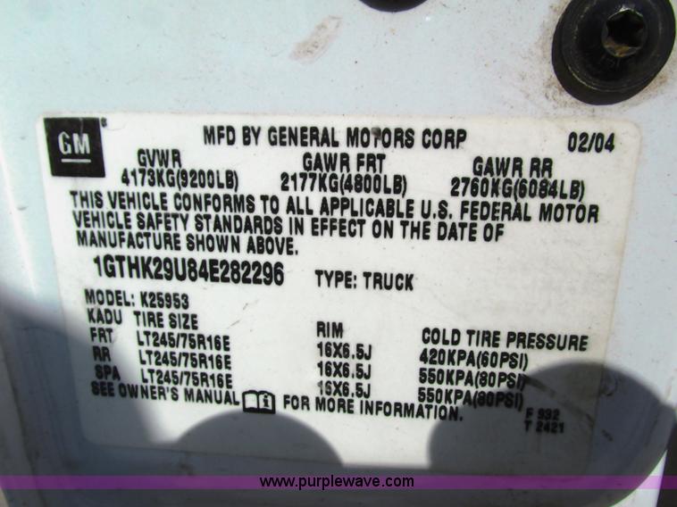 image for item G8586 2004 Chevrolet 2500 HD Ext. Cab pickup truck