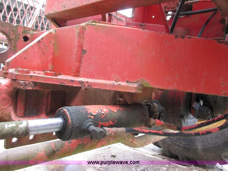 image for item G8587 1984 Lull 844 Highlander telehandler