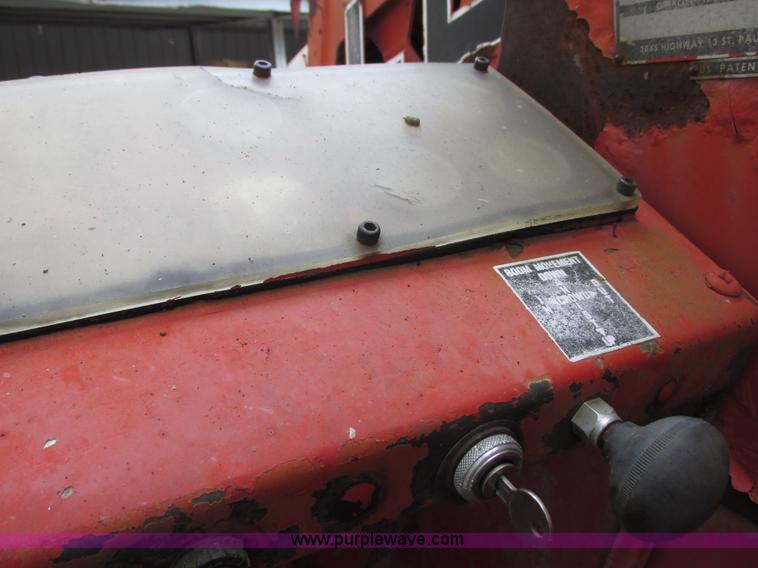 image for item G8587 1984 Lull 844 Highlander telehandler