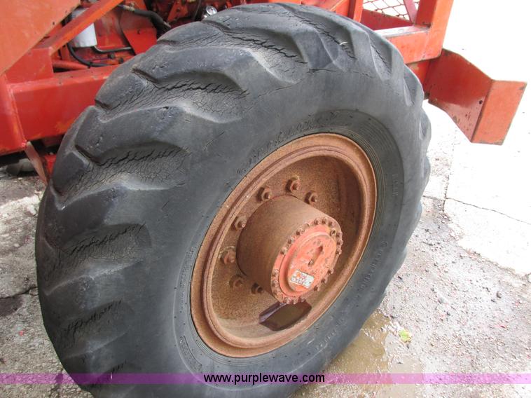 image for item G8587 1984 Lull 844 Highlander telehandler