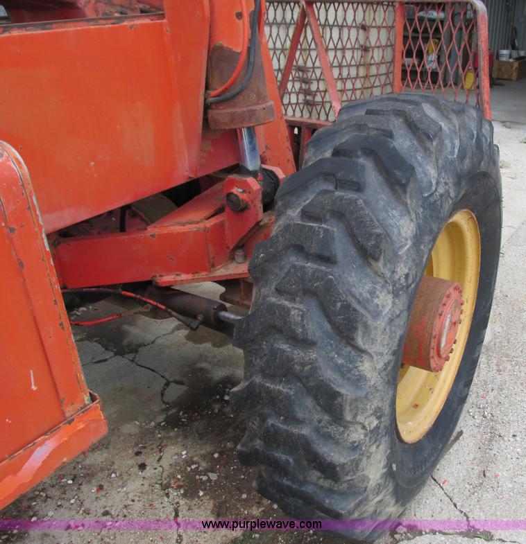 image for item G8587 1984 Lull 844 Highlander telehandler