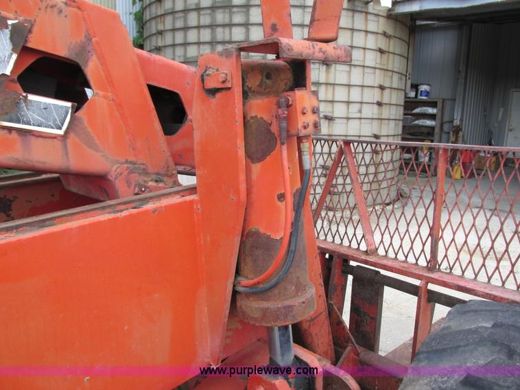 image for item G8587 1984 Lull 844 Highlander telehandler