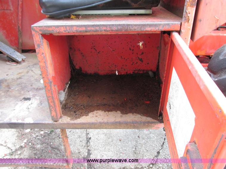 image for item G8587 1984 Lull 844 Highlander telehandler