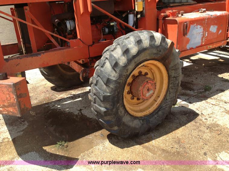 image for item G8587 1984 Lull 844 Highlander telehandler