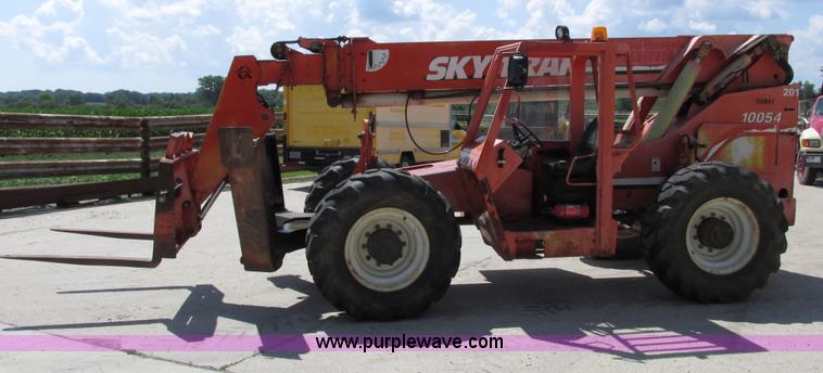 image for item G8588 2000 SkyTrak 10054 telehandler