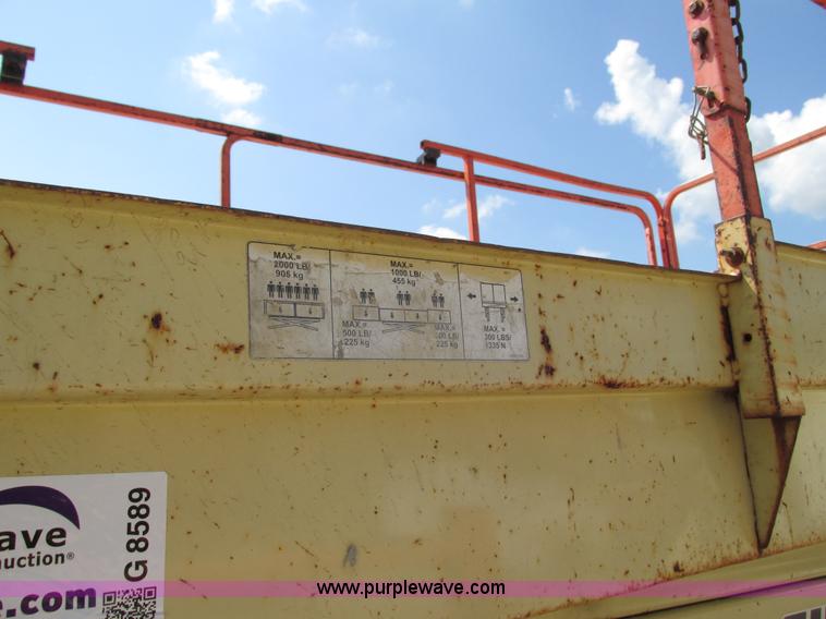 image for item G8589 2000 JLG 500RTS scissor lift