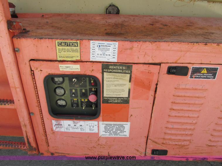 image for item G8589 2000 JLG 500RTS scissor lift