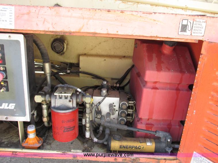 image for item G8589 2000 JLG 500RTS scissor lift