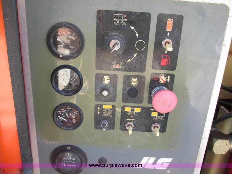 image for item G8589 2000 JLG 500RTS scissor lift