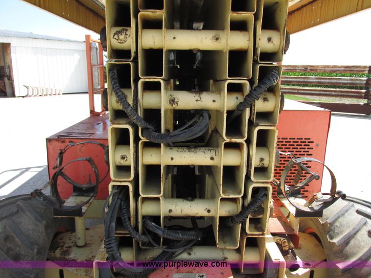 image for item G8589 2000 JLG 500RTS scissor lift