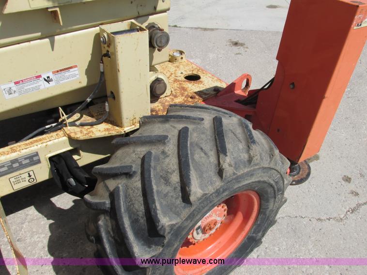 image for item G8589 2000 JLG 500RTS scissor lift